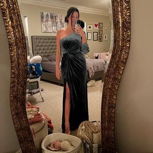 REVELRY Aurora Velvet Dress. Desert Blue Size 6 Reg Length.